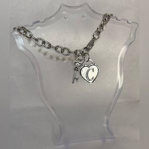NEW Initial “C” Heart & Key Adjustable Charm Bracelet Fashion Silver-Tone